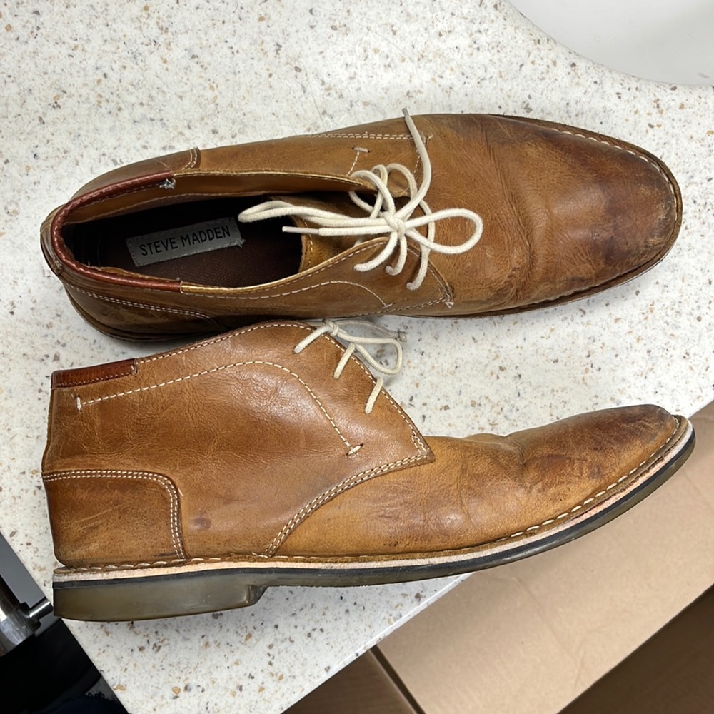 Men’s size 13 Steve Madden Chukka boots